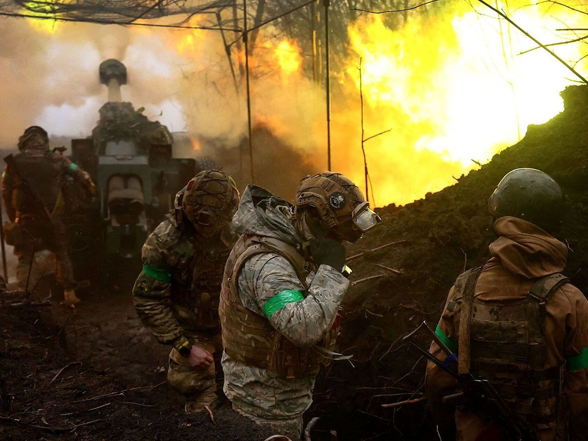 Foto: Soldados ucranianos cerca de Bajmut. (Reuters/Kai Pfaffenbach)