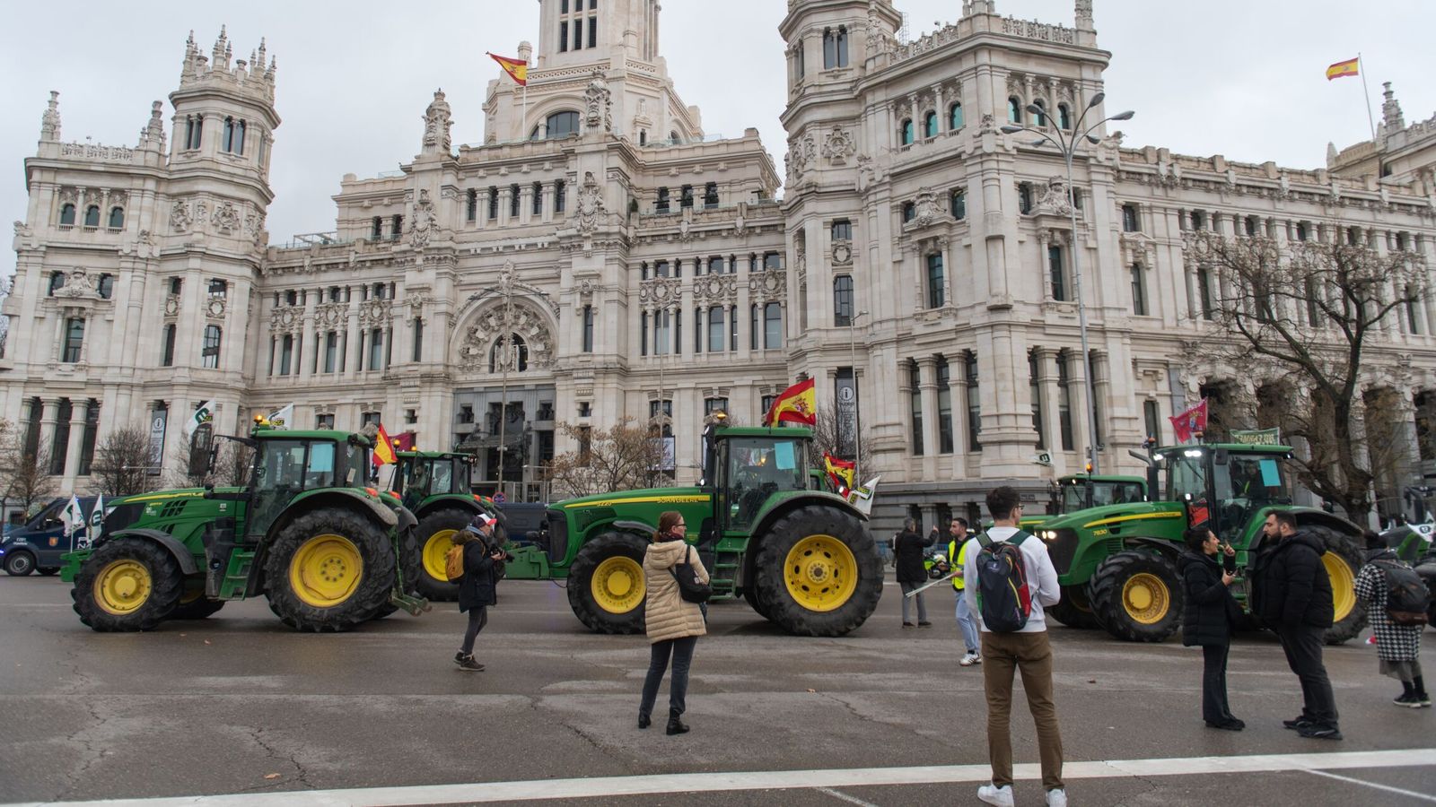Cortes de tráfico en Madrid para hoy, miércoles 28 de octubre, por la protesta del campo y su gran tractorada: horario y zonas afectadas