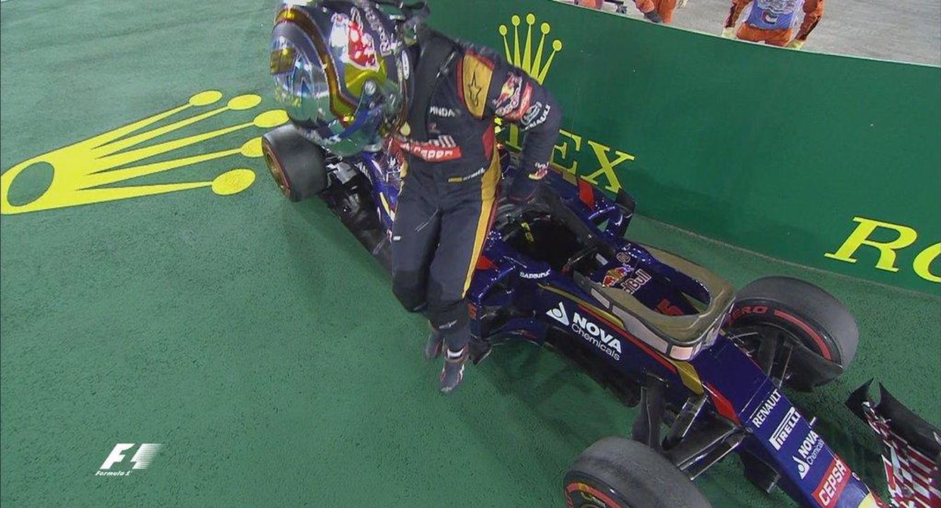 Carlos Sainz tuvo problemas en su motor (@F1)