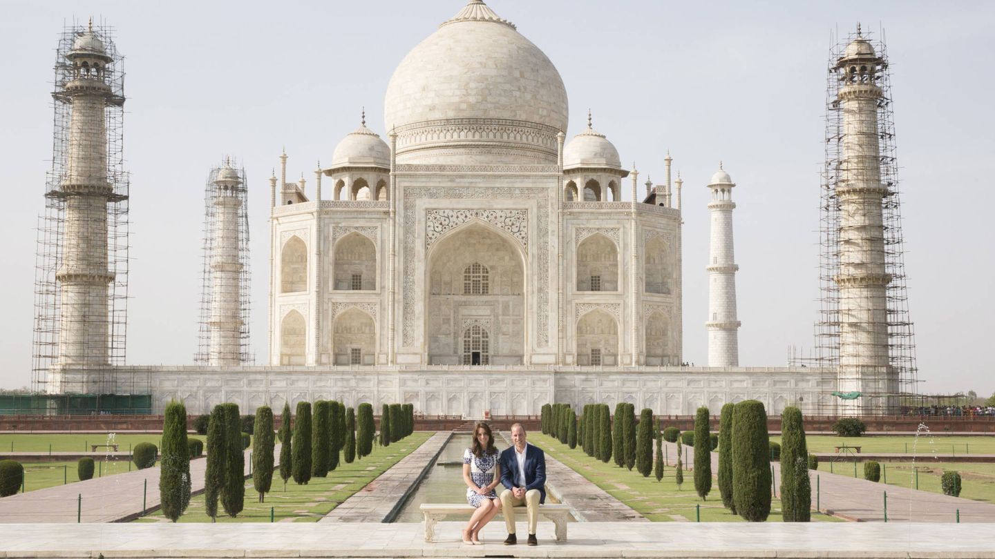 Los duques de Cambridge, frente al Taj Mahal en abril de 2016. (Getty)