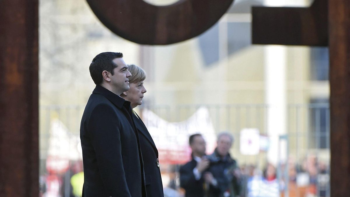 Tsipras frente a Merkel en Berlín: buenas palabras y un abismo insalvable