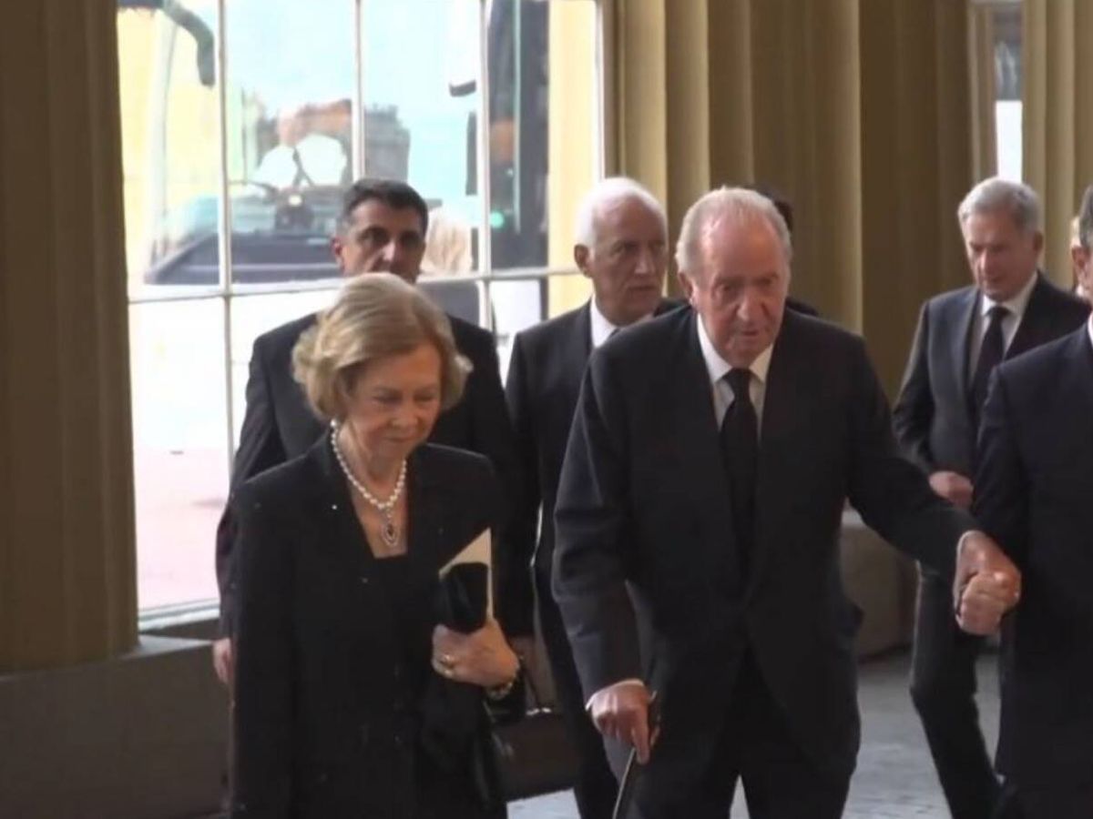 Foto: Don Juan Carlos y doña Sofía, juntos en Buckingham. (PA)