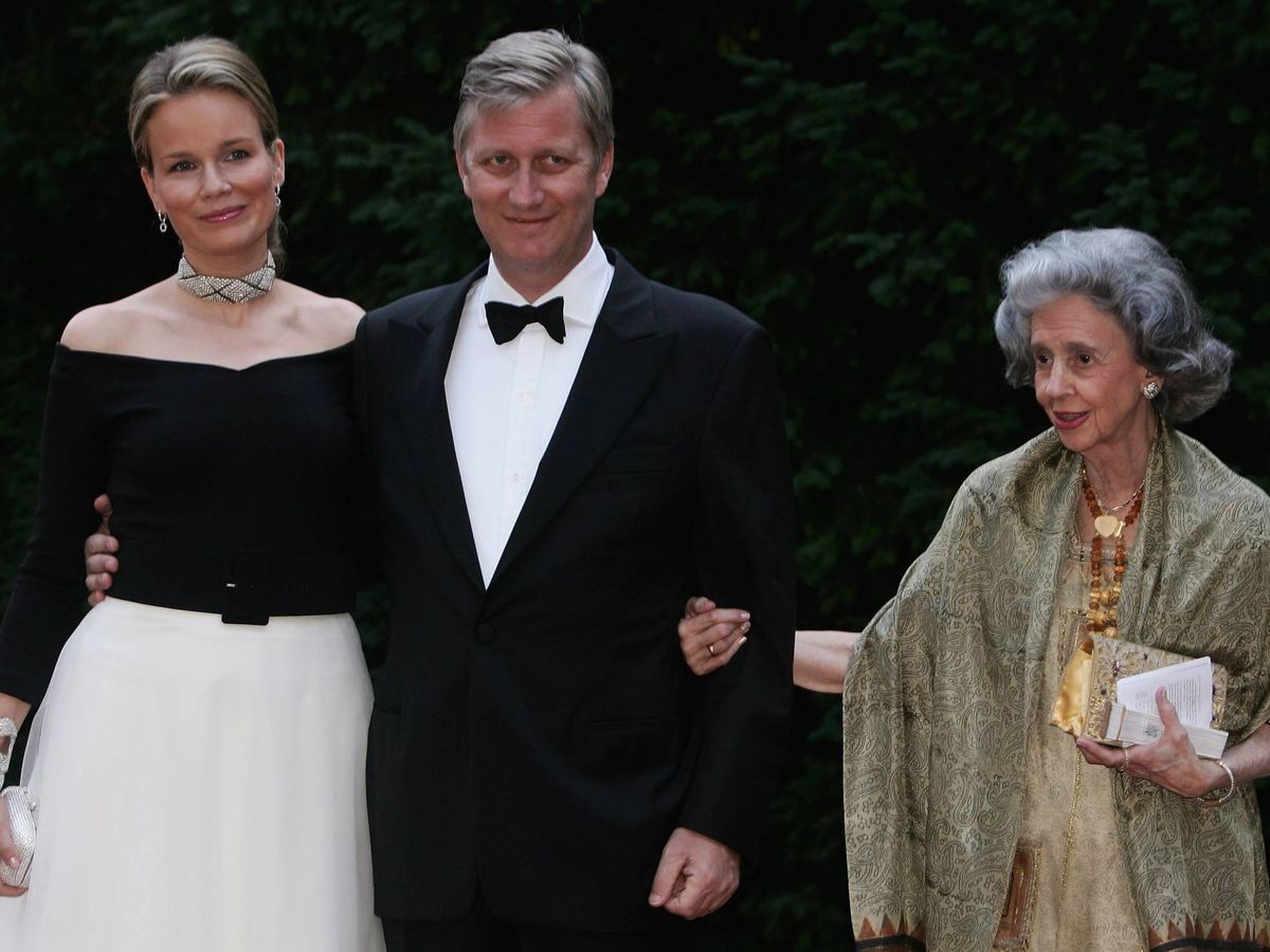 Foto: La reina Fabiola, junto a Felipe y Matilde de Bélgica en 2006. (Getty)