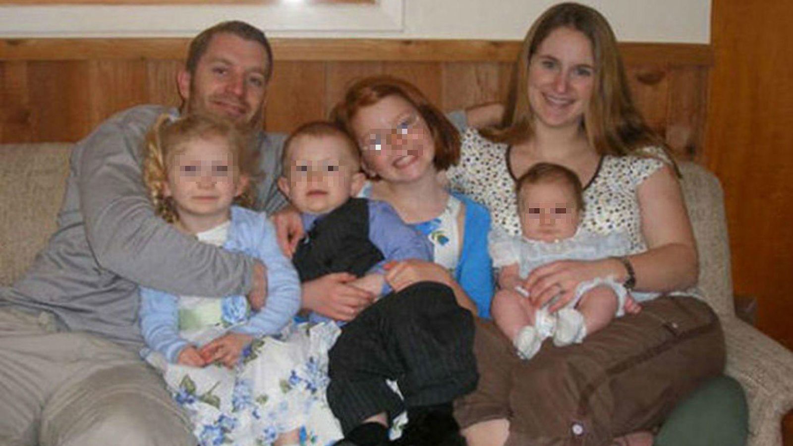 Foto: La imagen de familia donde se esconde un 'extraño'