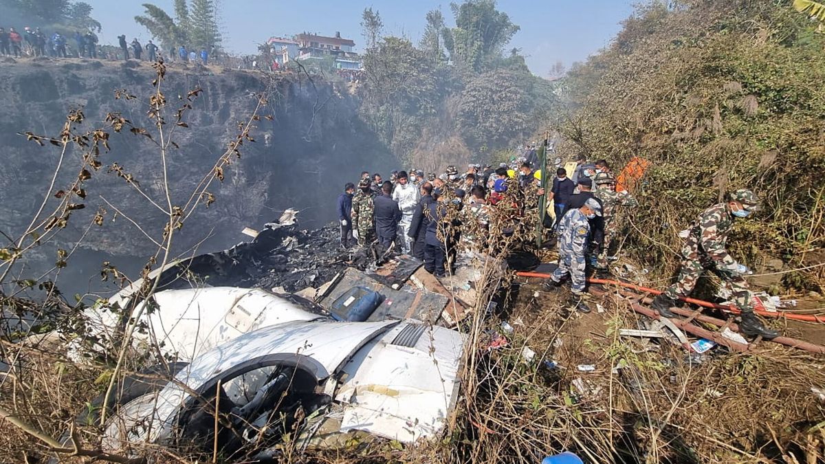 Al menos 68 muertos tras un accidente aéreo con más de 70 pasajeros en Nepal