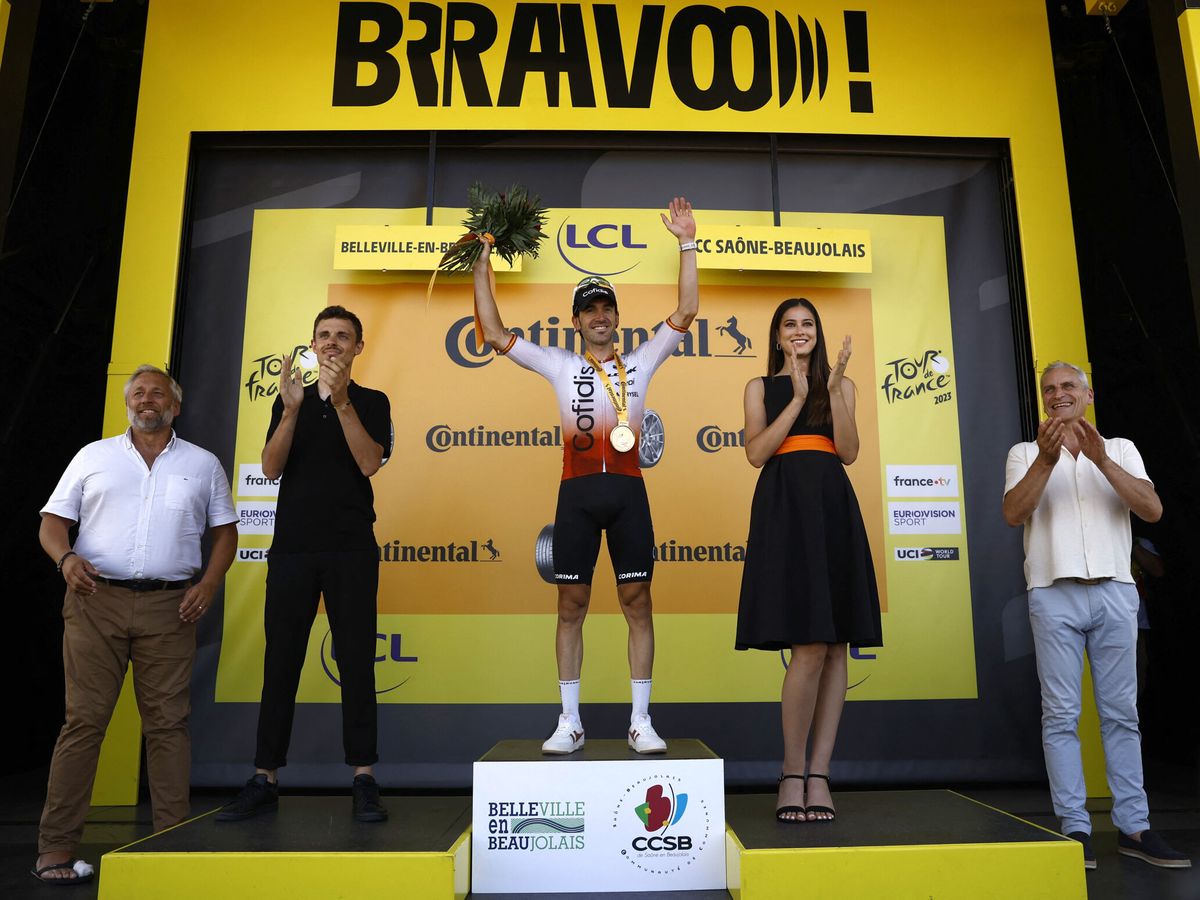 Foto: Ion Izaguirre celebra su victoria en la duodécima etapa del Tour de Francia. (Reuters/Stephane Mahe)