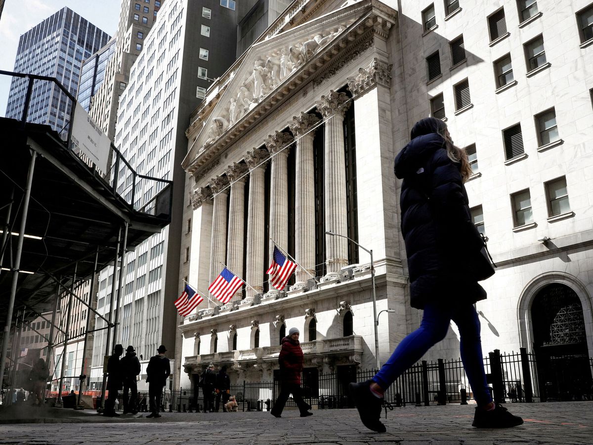 Foto: Fachada del parqué de la Bolsa de Nueva York. (Reuters/Brendan McDermid)