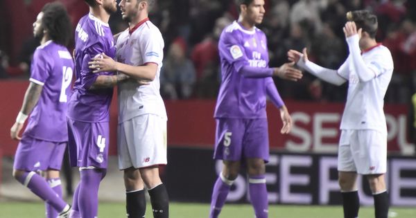 Foto: El Sevilla se impuso al Real Madrid en la primera vuelta. (EFE)