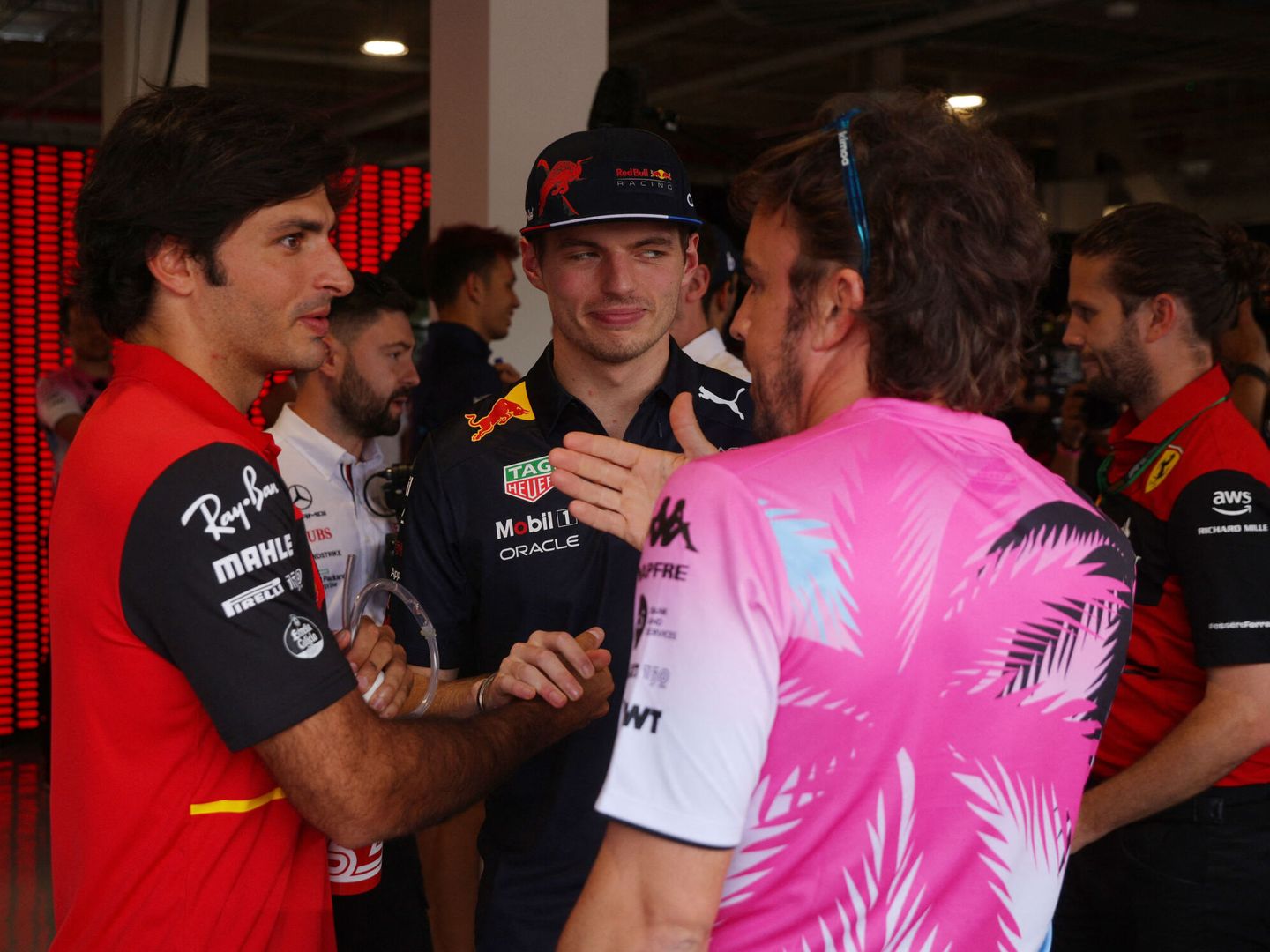 Fernando tiene muchas ganas pues ve posible mezclarse ocasionalmente con los pilotos de cabeza como Sainz y Verstappen. (Reuters/Brian Snyder)