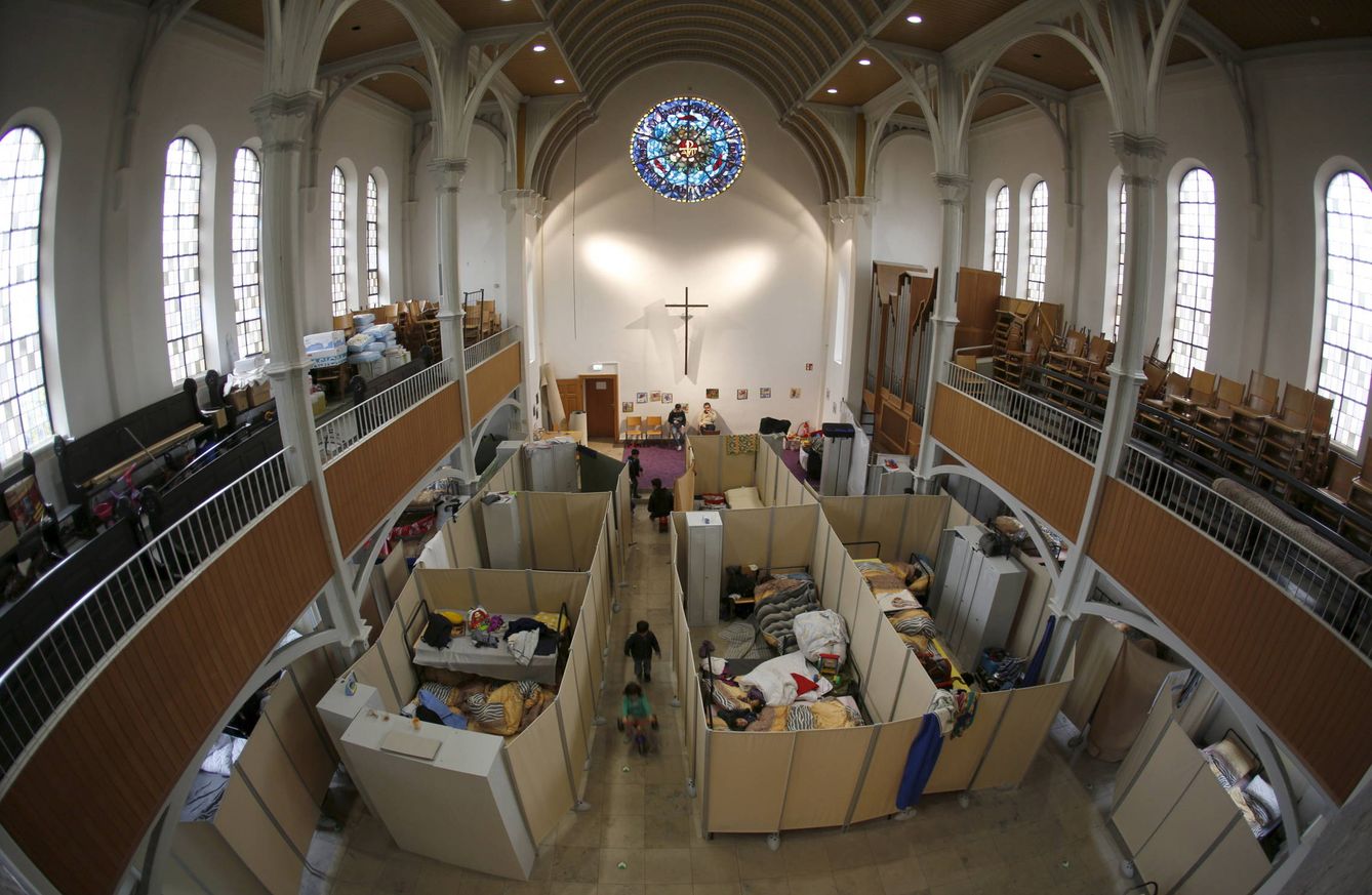 Una iglesia protestante de Oberhausen convertida en refugio temporal para migrantes y refugiados (Reuters).
