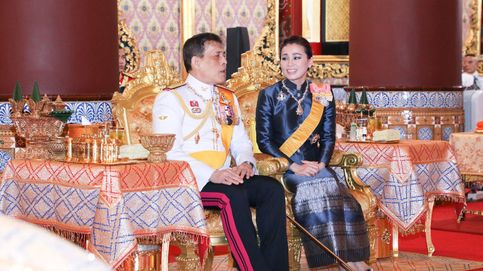 La reina de Tailandia, doblemente humillada por su marido (y unas fotos vergonzantes)