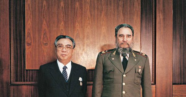 Foto: Kim Il Sung y Fidel Castro durante una visita oficial del presidente cubano a Pyongyang en 1986