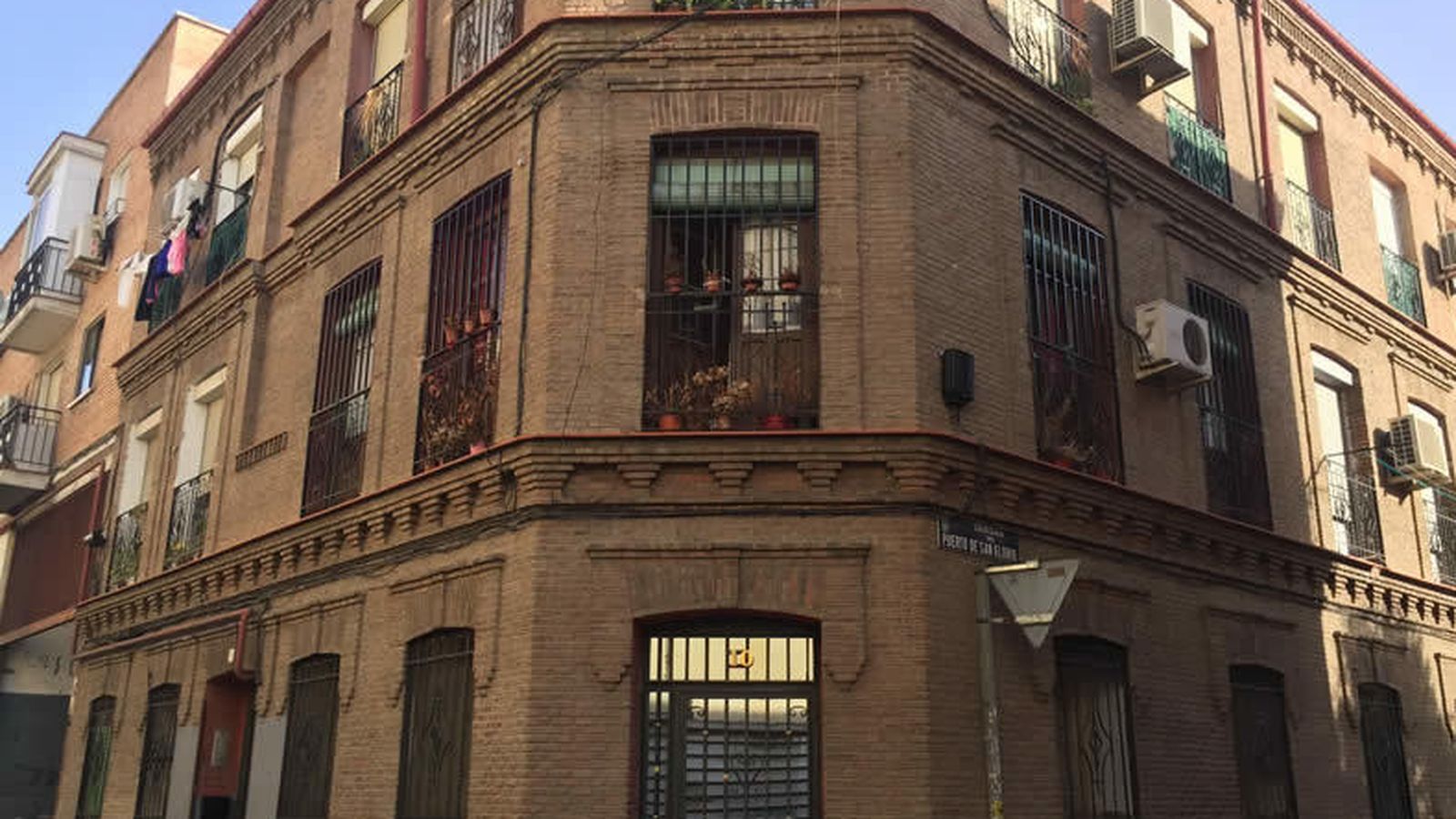 Foto: Imagen de la fachada donde se encuentra la vivienda adquirida.