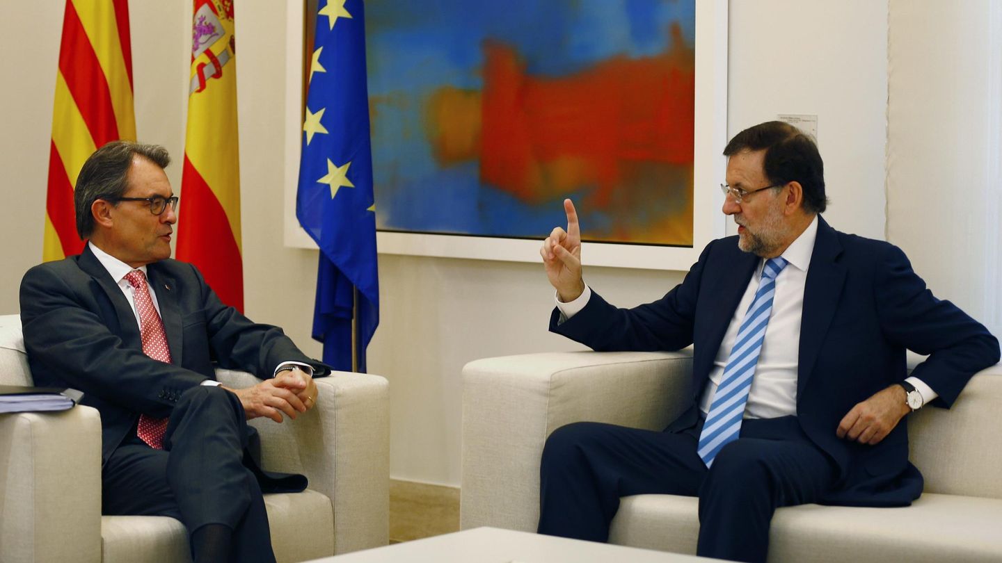 Mariano Rajoy recibe a Artur Mas en la Moncloa. (Reuters)