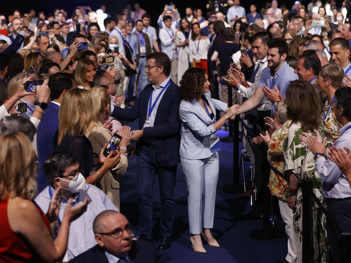 Foto: Alberto Núñez Feijóo e Isabel Díaz Ayuso en el congreso del PP de Madrid. (EFE/Juan Carlos Hidalgo)