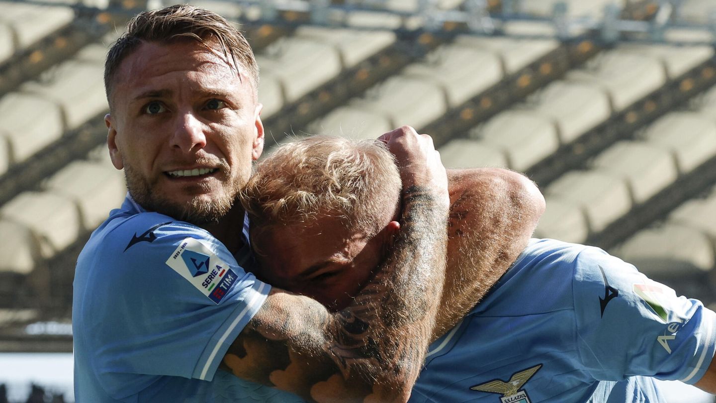 El delantero centro de la Lazio celebra un gol. (EFE/Giuseppe Lami)