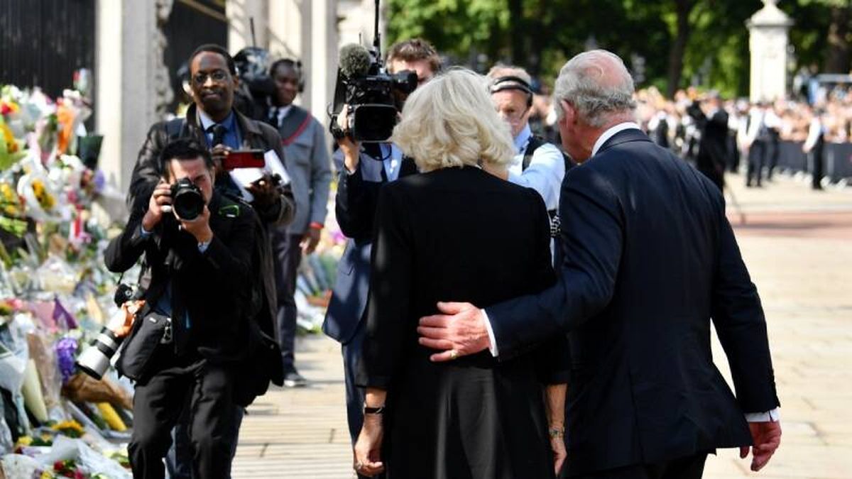Buckingham Palace necesita ayuda en plena crisis de imagen: la Corona británica busca un nuevo asistente de comunicación