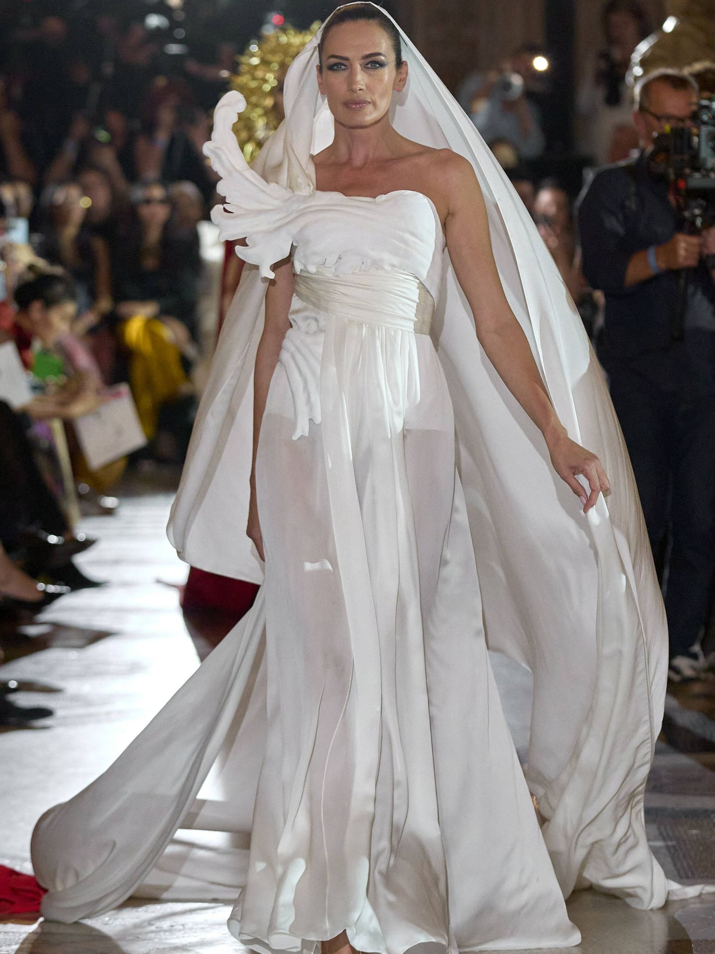 Nieves Álvarez con vestido de novia de Stéphane Rolland. (Launchmetrics Spotlight)