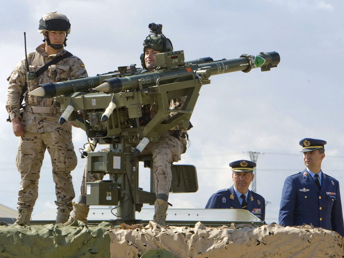 Foto: Sistema de armas equipado con misiles Mistral en 2012. (EFE/Javier Cebollada)