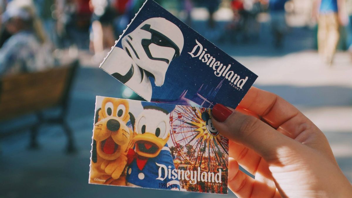 Este hombre lleva visitando Disneyland 3000 días seguidos (y no le ha costado tan caro)
