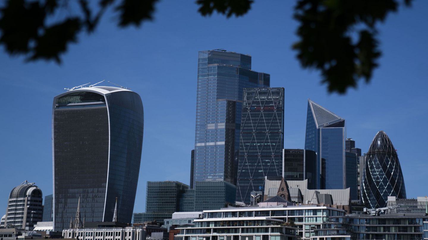 Vista de la City londinense durante la crisis del covid. (Reuters)