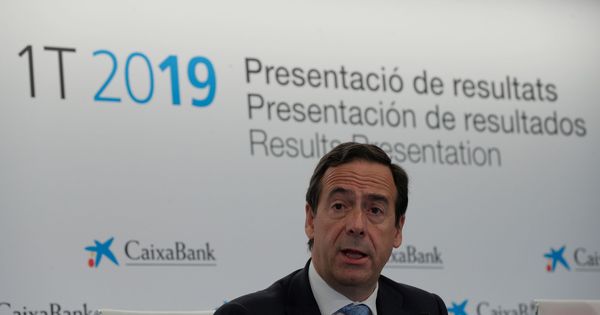 Foto: Gonzalo Gortázar, en la presentación de resultados de Caixabank en Valencia. (EFE)
