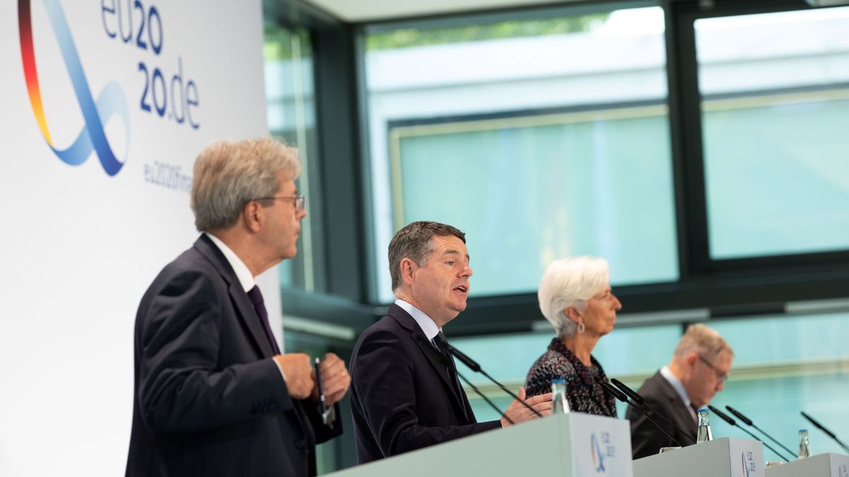 El Eurogrupo llama a no cerrar el grifo de estímulos ante el covid-19