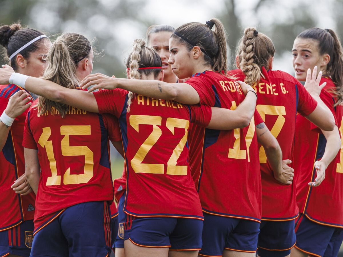 Foto: Las jugadoras de la Selección española celebran un gol. (EFE/RFEF/Pablo García)