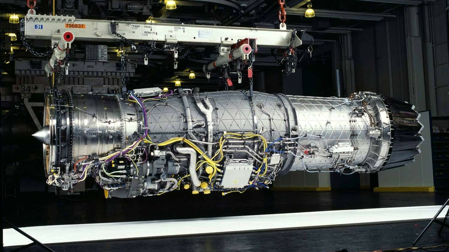 El motor Pratt & Whitney F135 que lleva el F-35 está conectado a la turbomáquina que ha ocasionado el parón del Pentágono. (US Air Force)