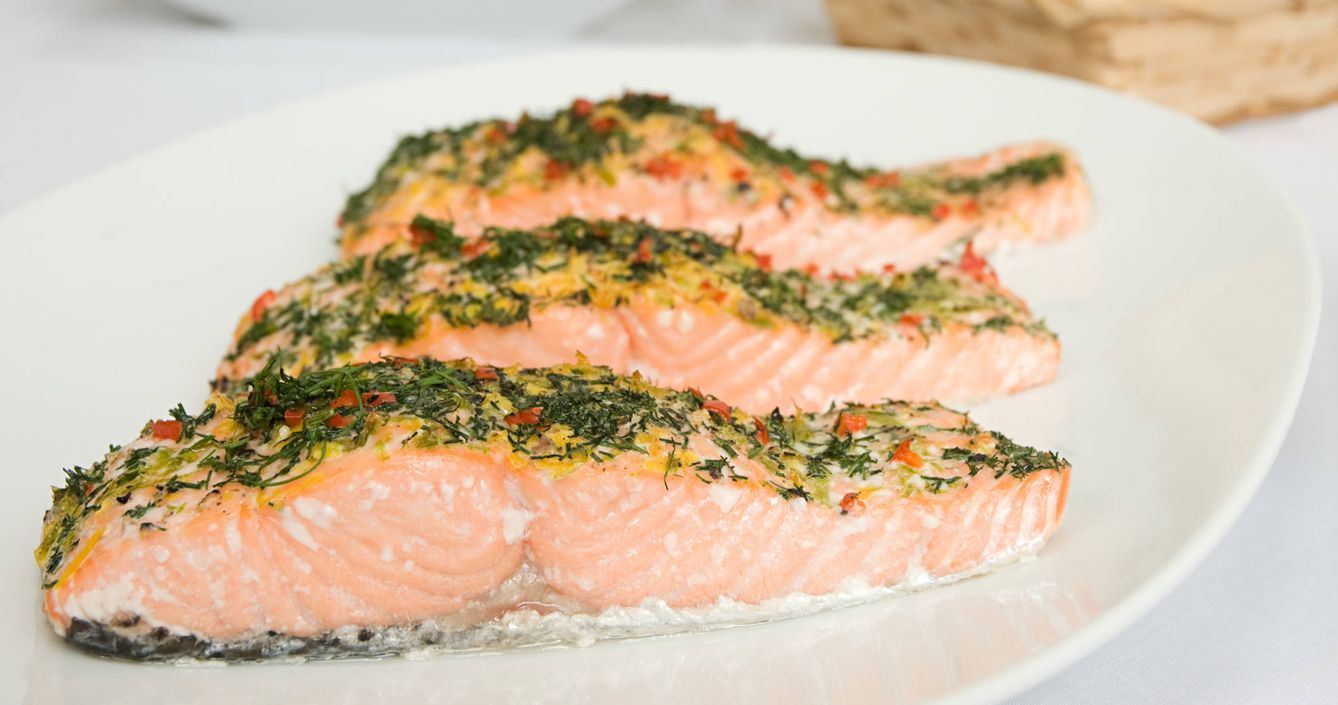 El salmón es uno de los alimentos que más mitos encierran. (iStock)