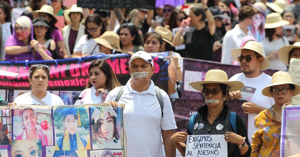 Foto: Marcha silenciosa contra los feminicidios en Ciudad de México. (EFE)