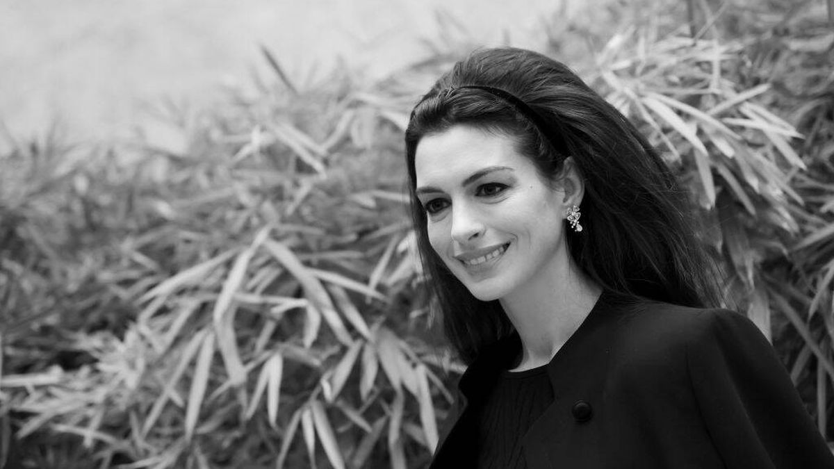 De princesa por sorpresa a reina glam: la evolución de Anne Hathaway
