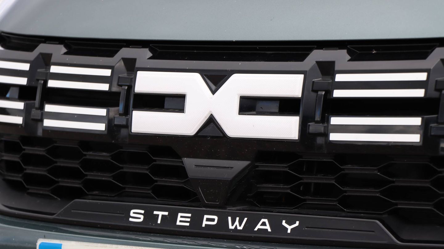 En 2022, todos los coches de Dacia estrenaron un logotipo rediseñado.