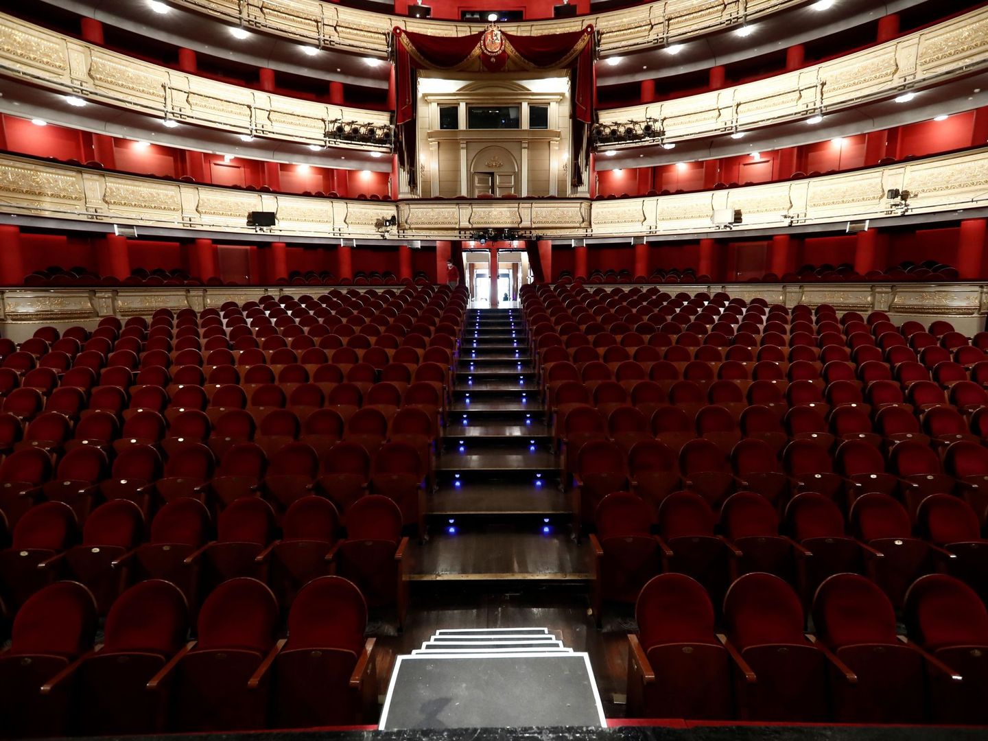 Vista del interior del Teatro Real. (EFE)