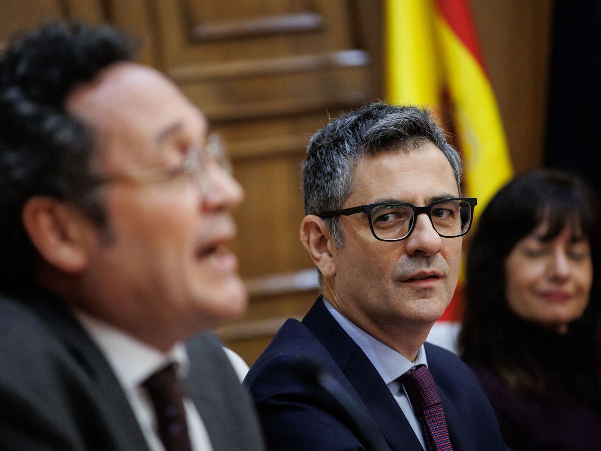 Foto: El ministro de Justicia, Félix Bolaños, junto al fiscal general del Estado. (Europa Press/Alejandro Martínez Vélez)