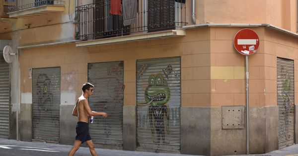 Foto: Local cerrado a la espera de alquiler en Baleares. / EFE