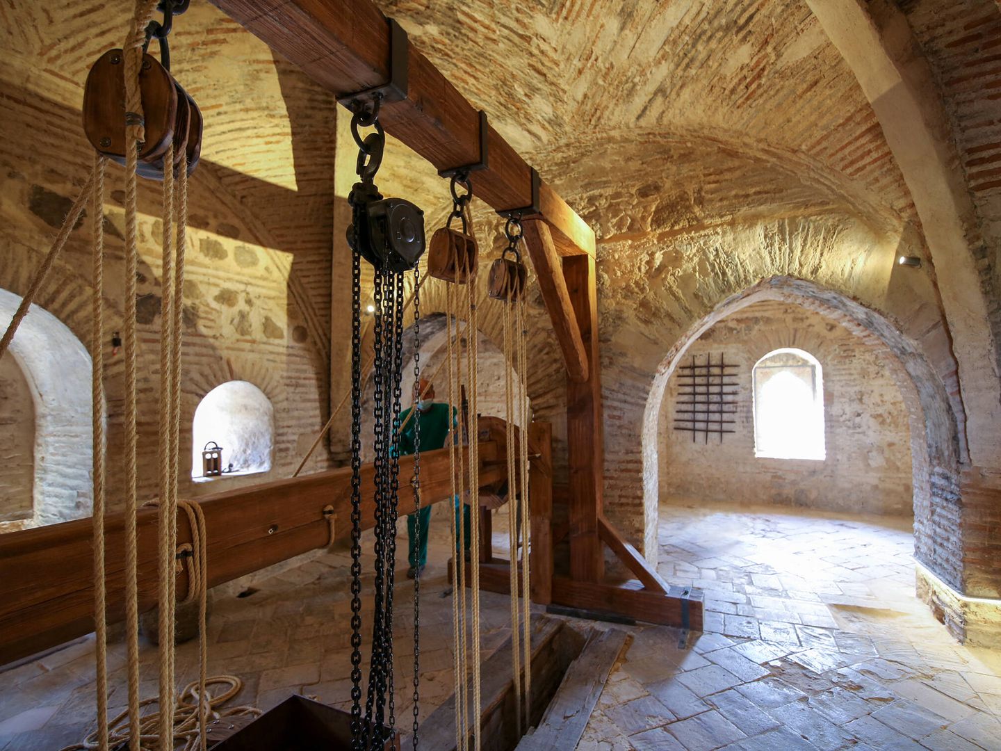 El rastrillo medieval restaurado, uno de los más antiguos del mundo. (Cedida)