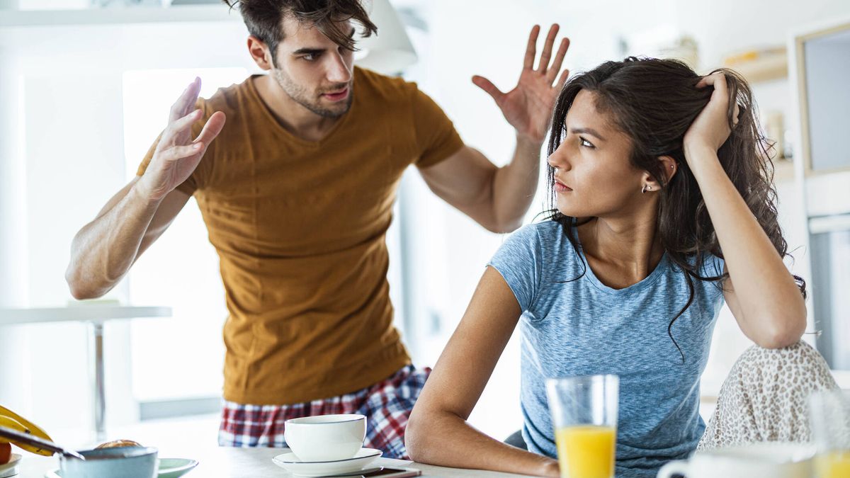 Cinco señales que delatan que tu pareja te está manipulando (y que no quieres ver)