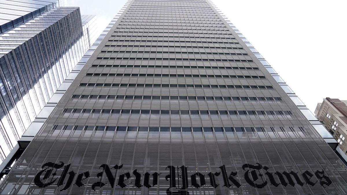 'The New York Times' demanda a Microsoft y ChatGPT por usar sus artículos sin permiso