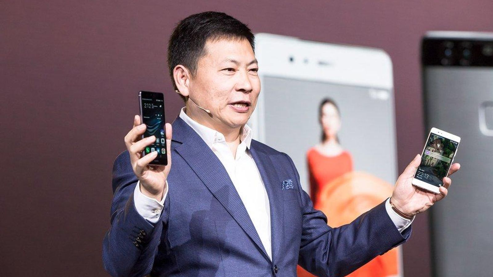 Foto: Richard Yu, jefe de la unidad de móviles de Huawei, presenta los nuevos P9 y P9 Plus.