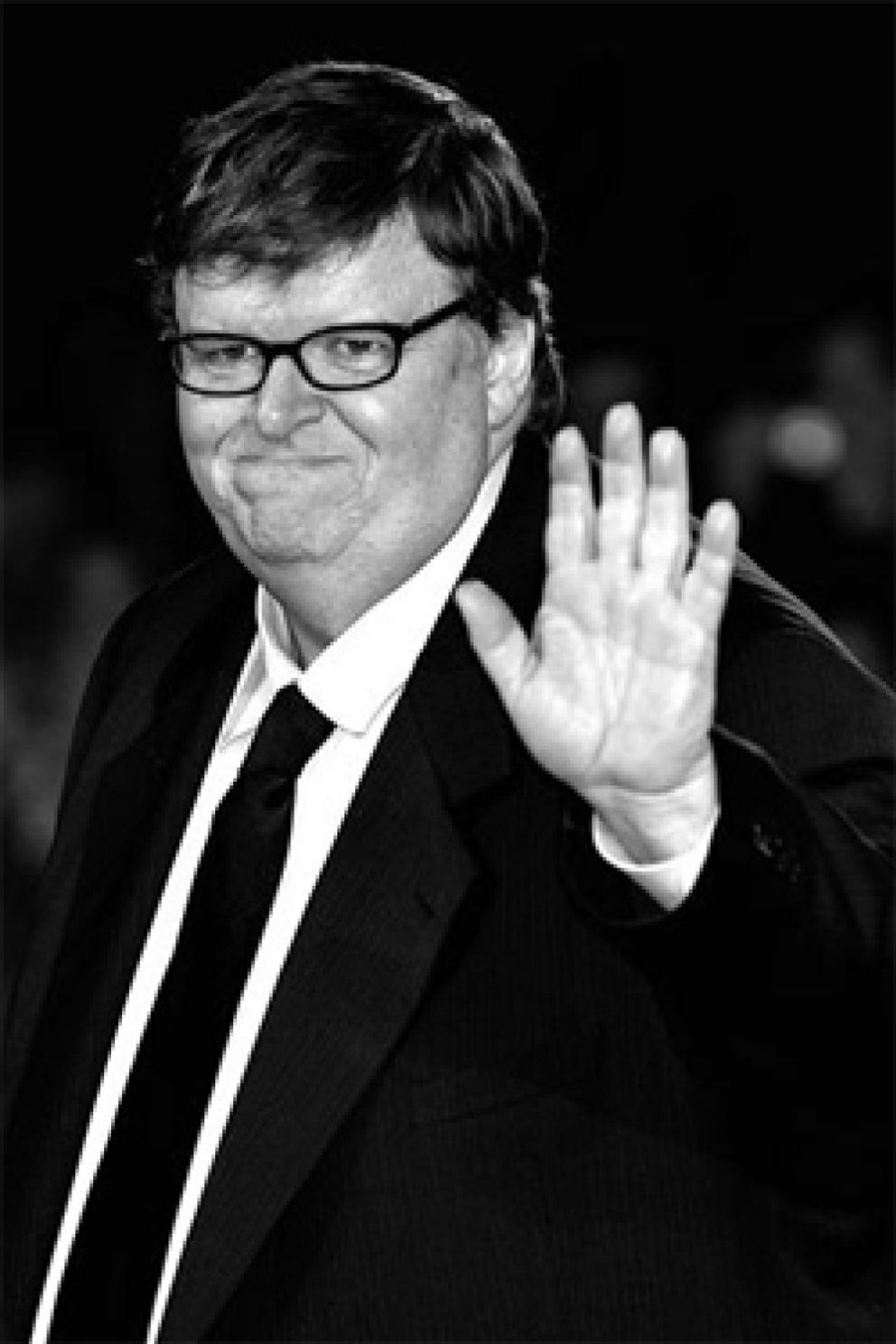 Foto: Michael Moore ofrece a Wikileaks su web, servidores y dominio