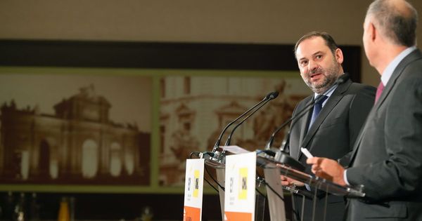 Foto: José Luis Ábalos, este 11 de diciembre durante su intervención en El Ágora del diario 'El Economista'. (EFE)