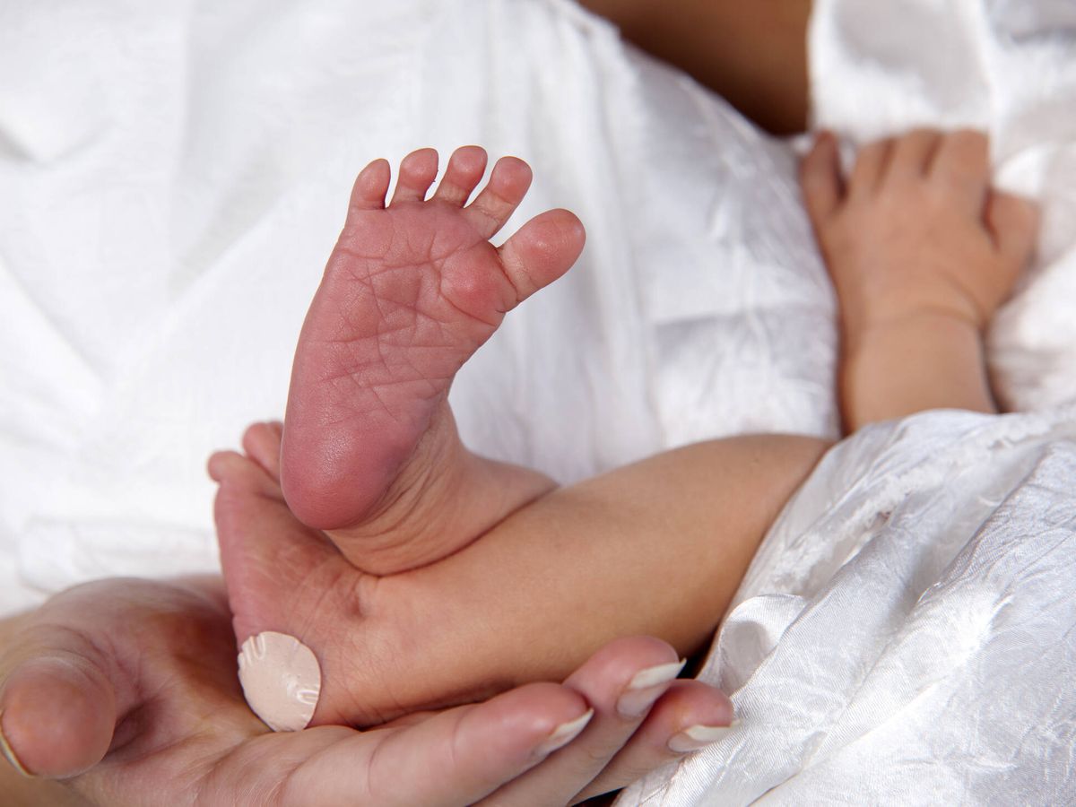 Foto: El pie de un bebé tras un cribado. (iStock)