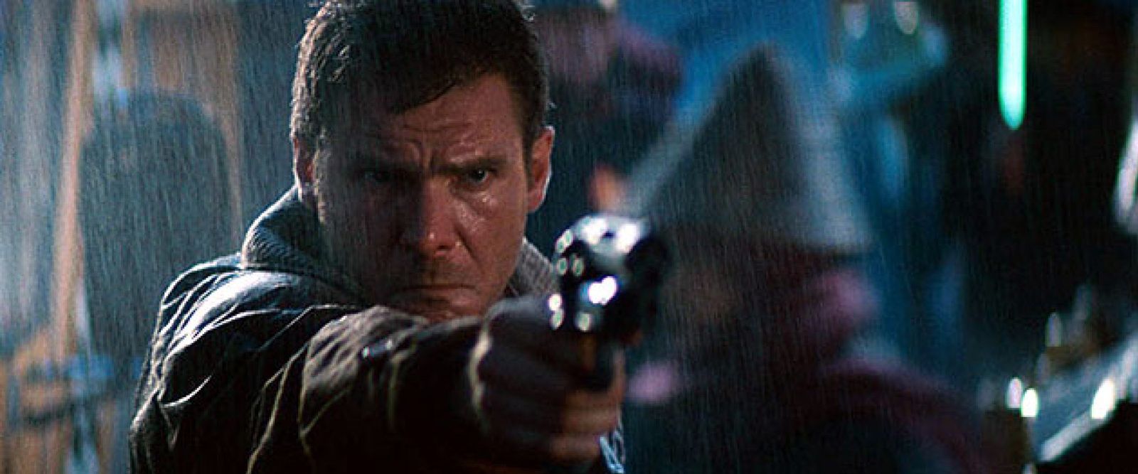 Foto: El arma de Blade Runner, estrella en una subasta de cine