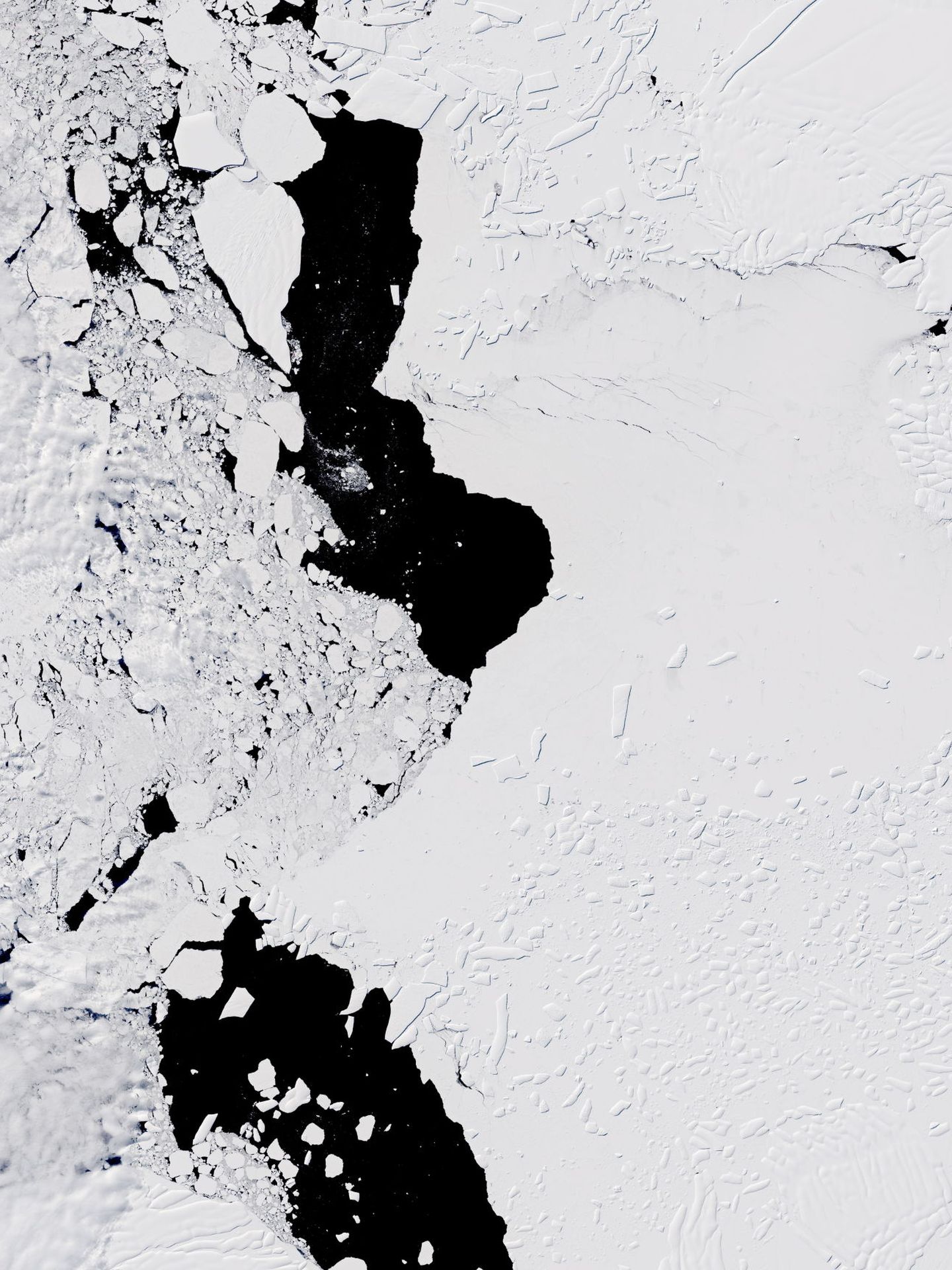 La perdida de parte del glaciar puede hacer que el resto caiga rápidamente. (EFE)