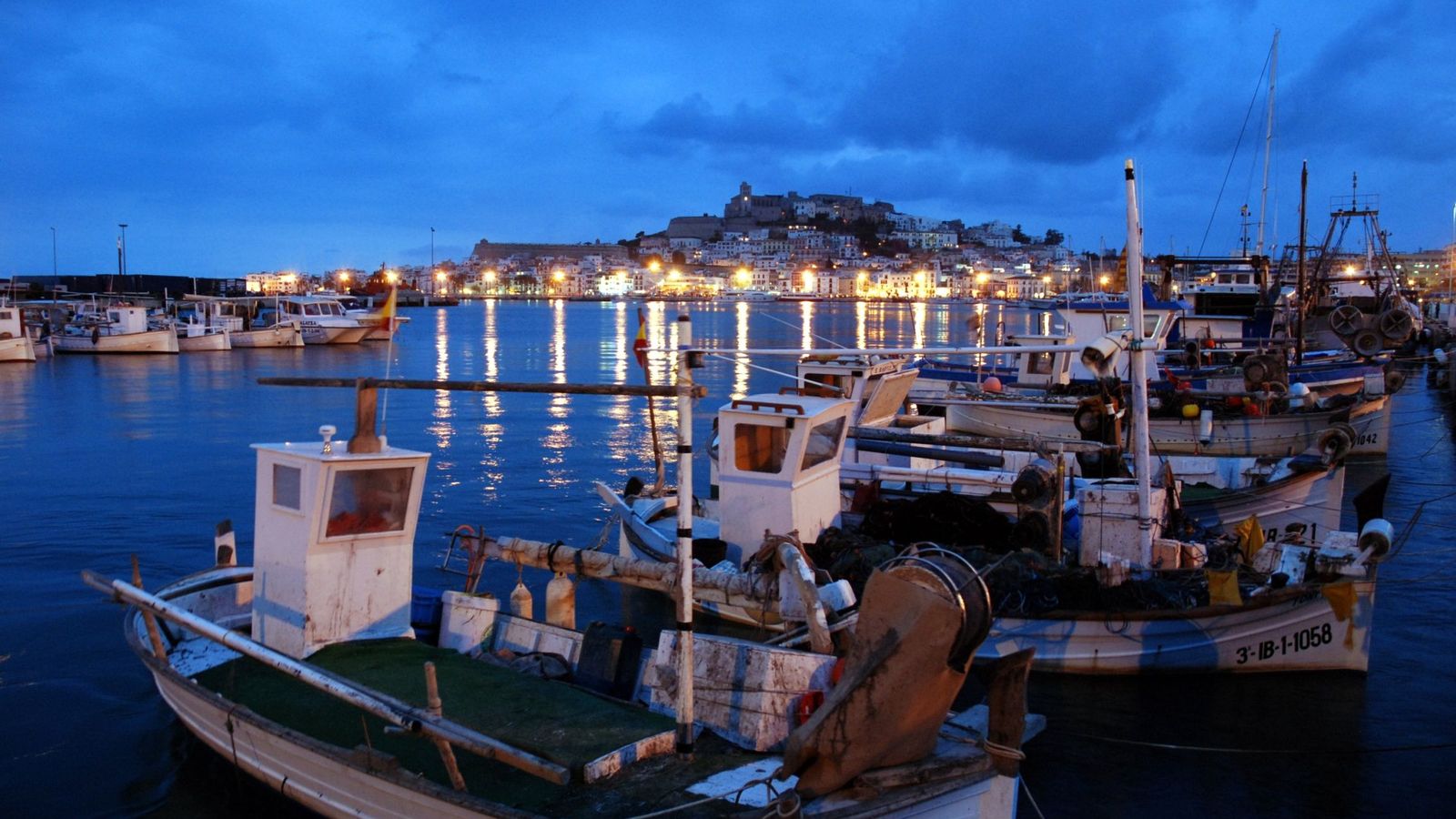 Foto: Ibiza. Vista desde el puerto pesquero