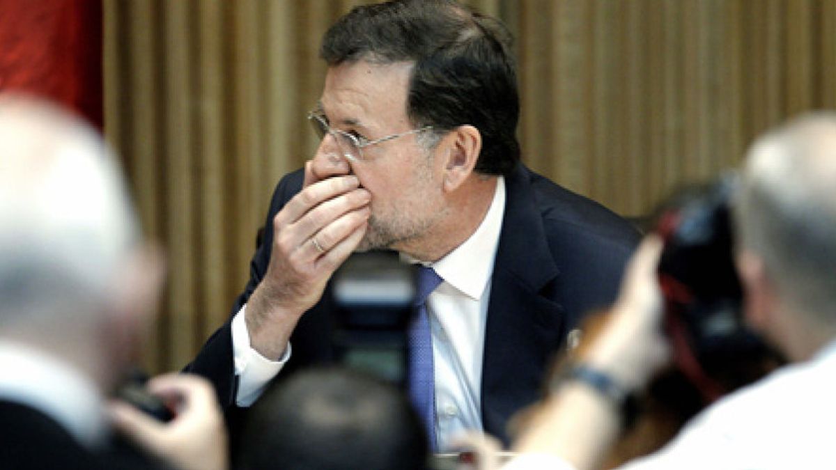 Rajoy se reúne con Margallo y Soria y Rubalcaba ofrece "todo el apoyo" del PSOE