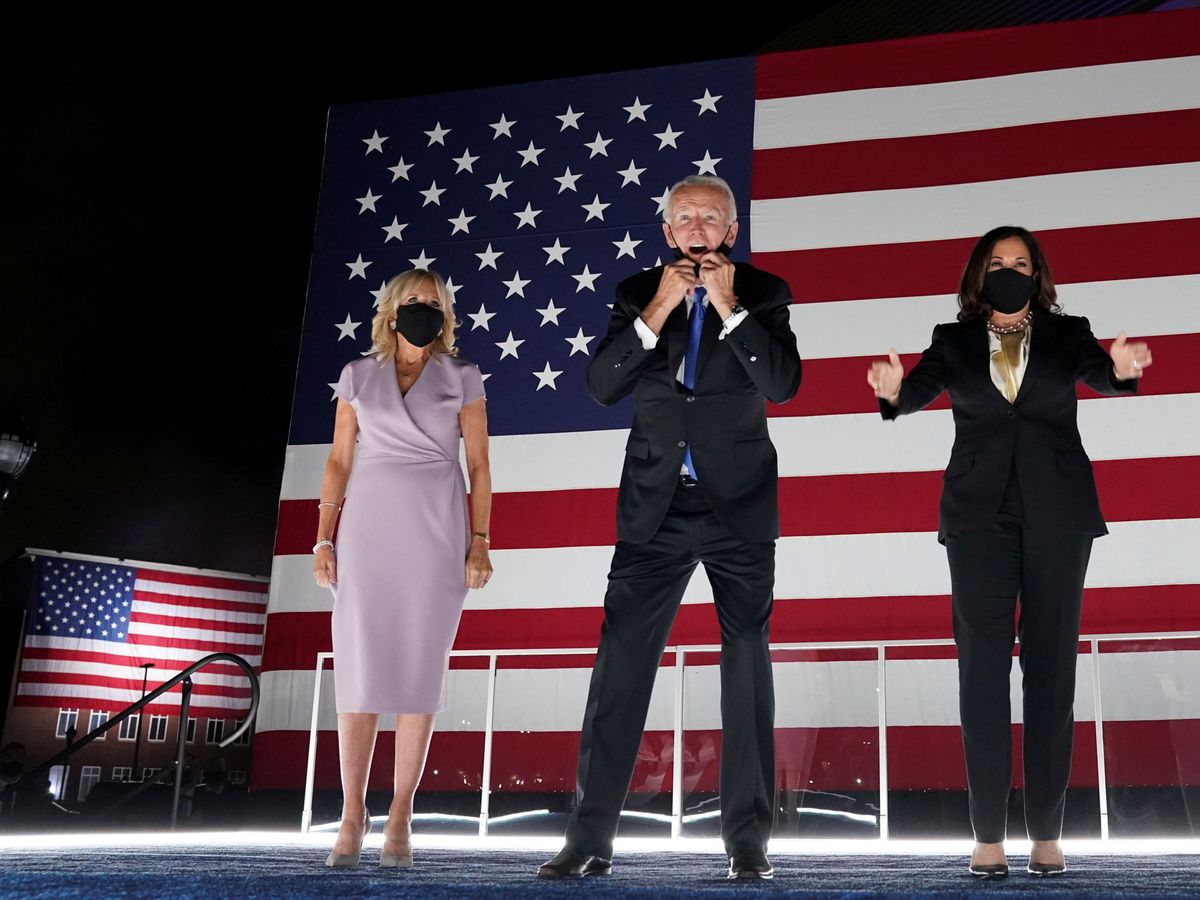 Foto: El candidato a la presidencia Joe Biden, junto con su mujer, Jill Biden y la candidata a la vicepresidencia Kamala Harris. (EFE)