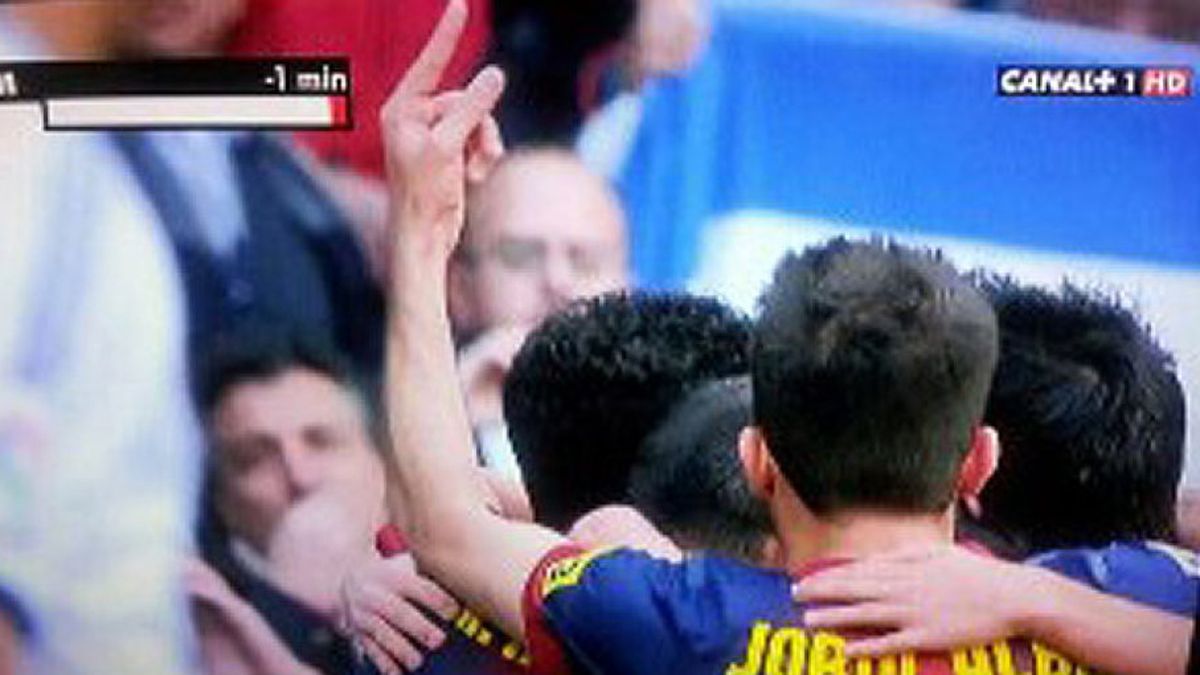 Jordi Alba y el gesto de la discordia a la grada del Santiago Bernabéu