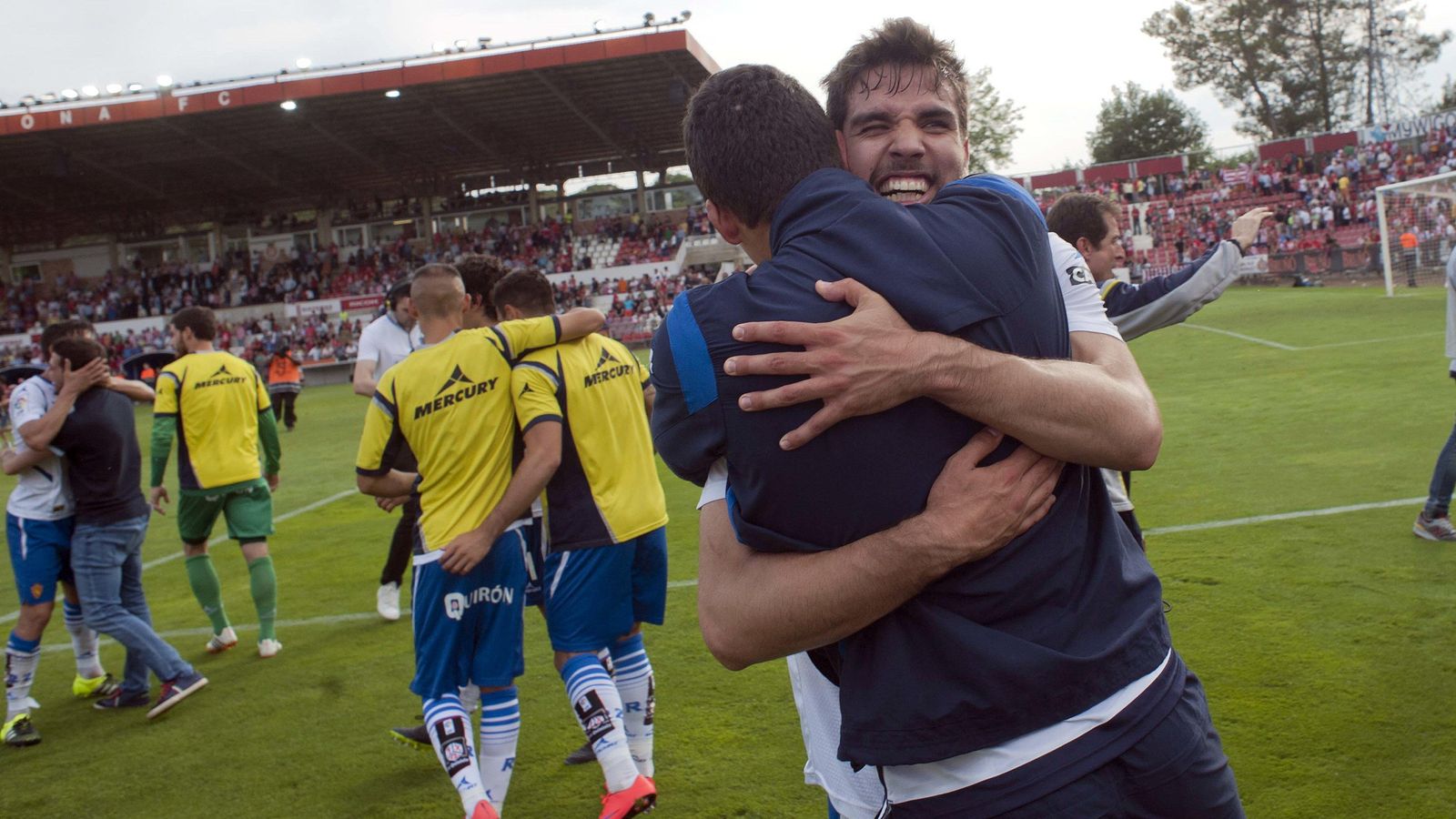 Foto: José Manuel Fernández celebra la victoria de su equipo en Girona (Efe).